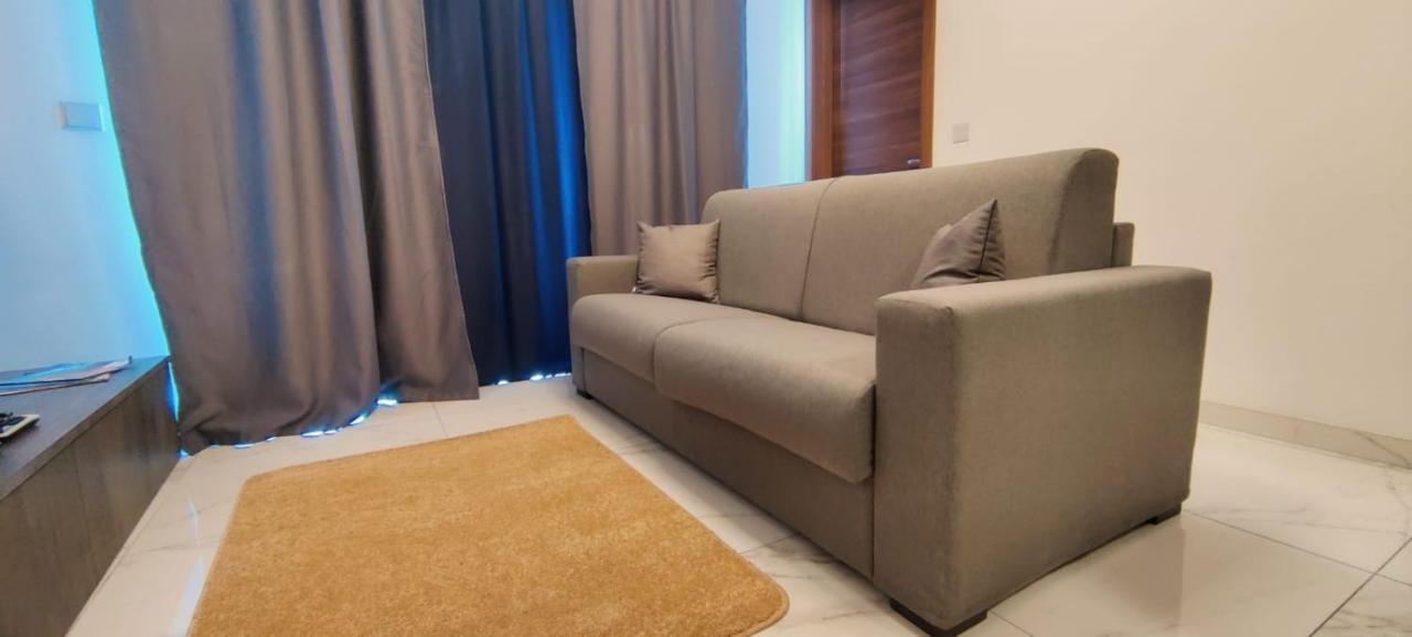 Blu-M Central Кормі Екстер'єр фото