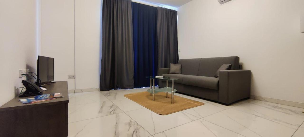 Blu-M Central Кормі Екстер'єр фото