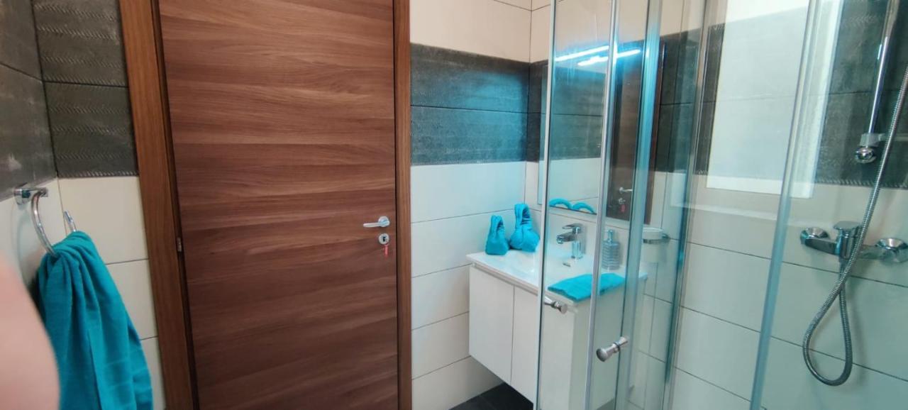 Blu-M Central Кормі Екстер'єр фото